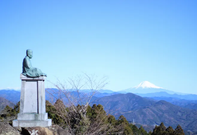 粟ヶ岳から見える富士山